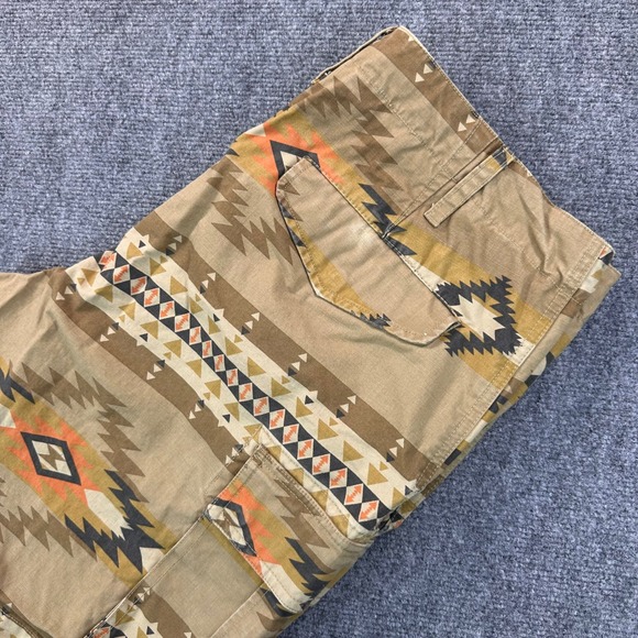 Lucky Brand Other - Lucky Brand Classic 9" Multi Southwest Print Cargo Shorts Men's 36 Aztec Pockets